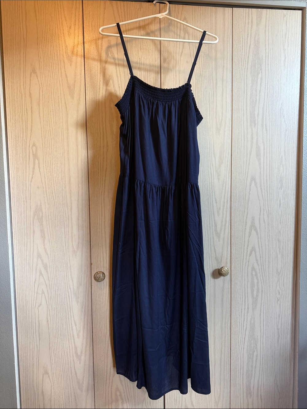 Old Navy Navy Smocked Maxi Dress with Spaghetti Straps and Tiered Skirt